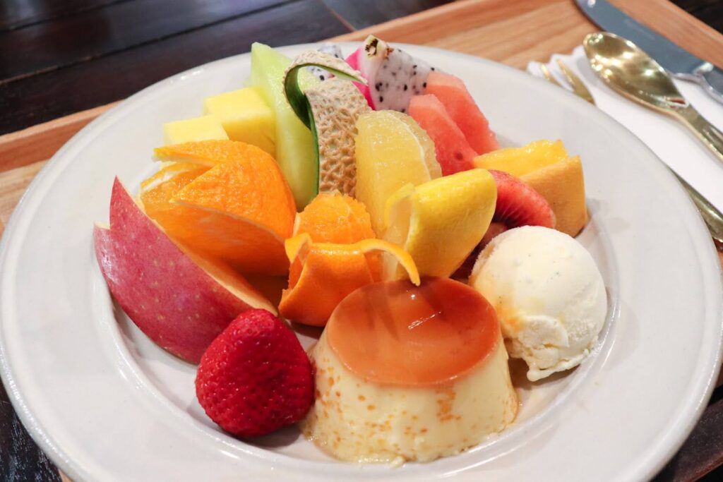 Café Ichifujiのプリンアラモードの写真