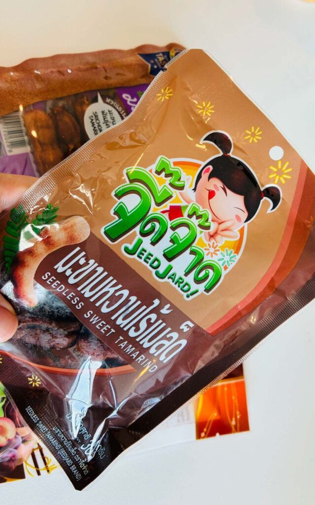 コンビニに陳列されたJEEDJARD（ジードジャード）